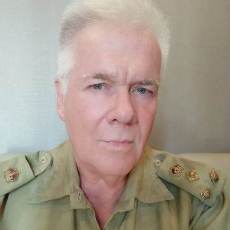 Steve - ID: 297463 - 588385