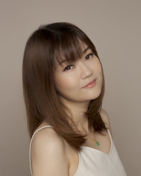 Elaine - ID: 305130