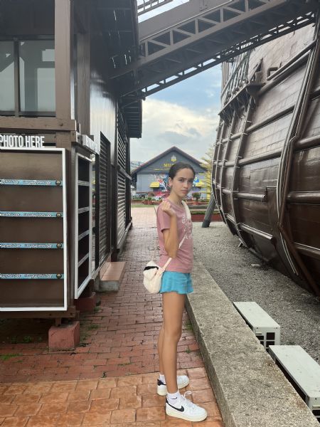 Eilish - ID: 396731 - 727569